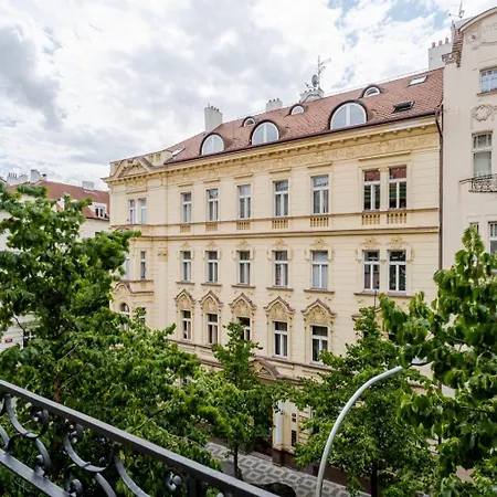 Blueground Vinohrady Balcony Nr Riegrovy Sady Prg-78 Lejlighed *